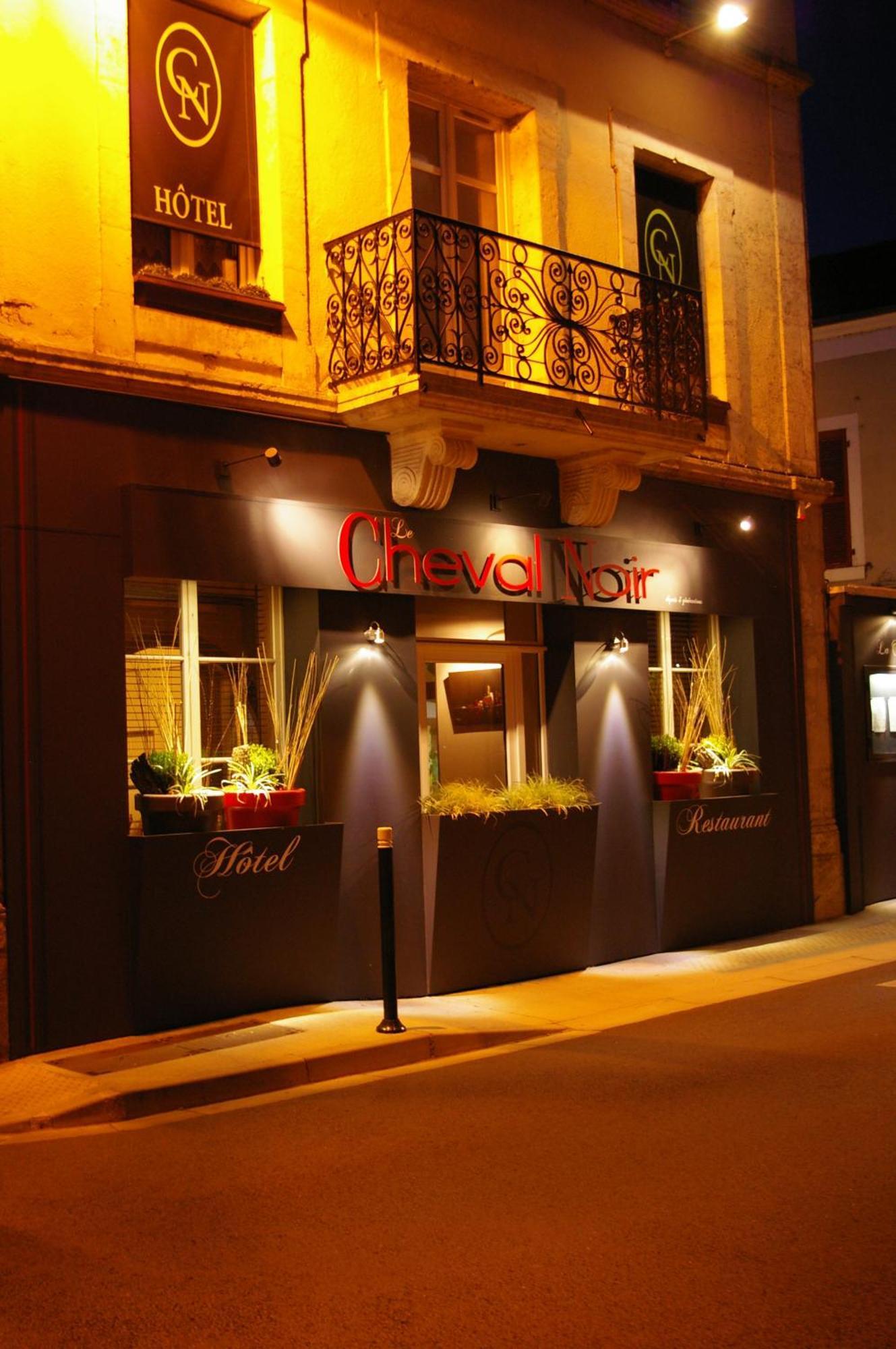 Logis Hôtel Le Cheval Noir Argenton Sur Creuse Exterior foto